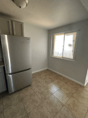 417 N 32nd Place - Photo 2